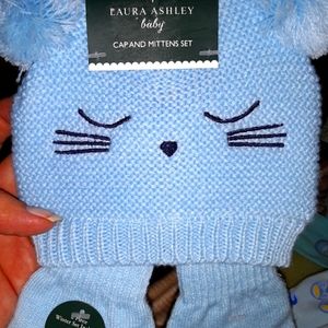 Hat and mittens set